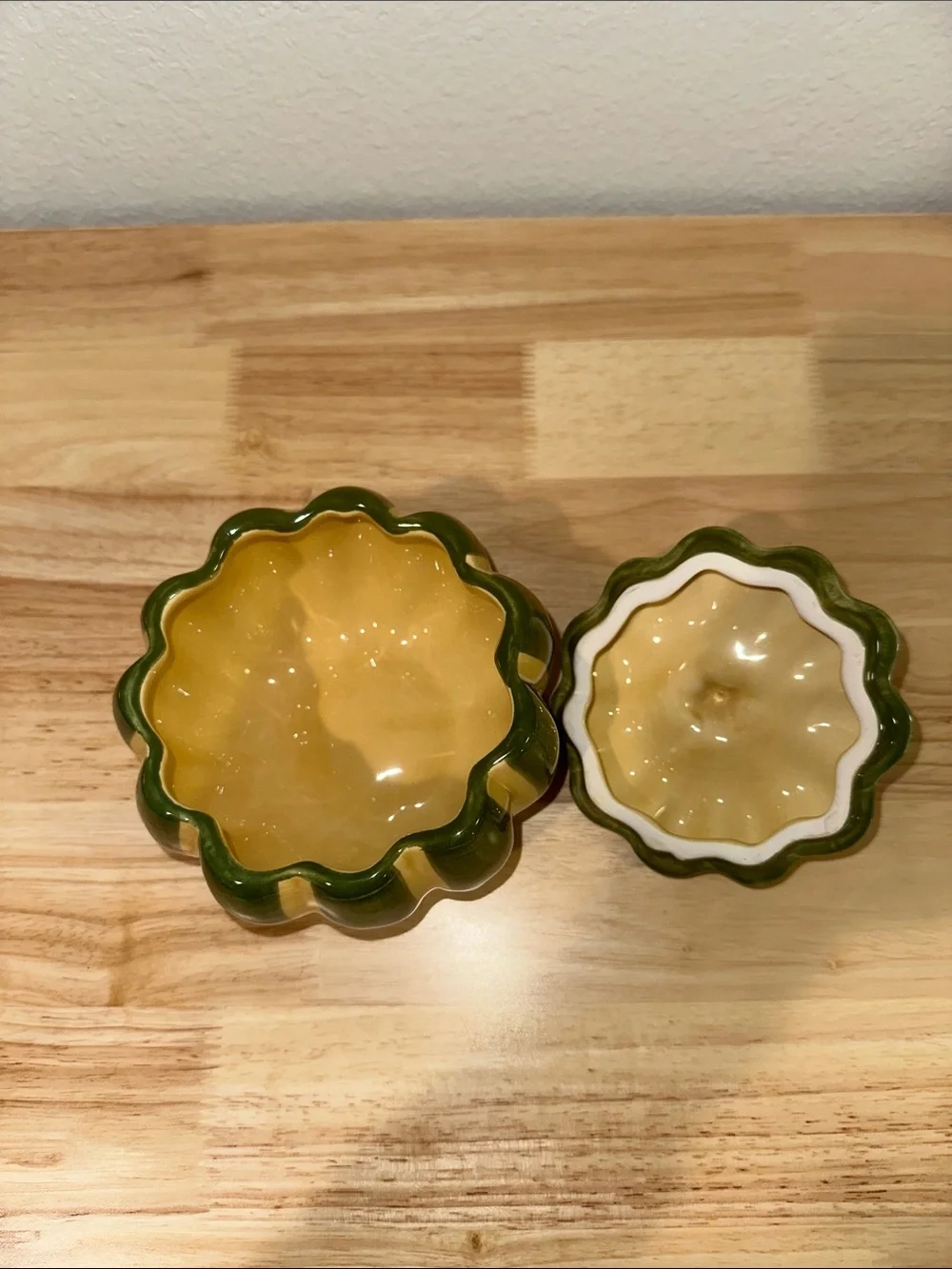 Williams Sonoma B. Eigen 2008 Autumn Harvest Green Pumpkin Lidded Bowl